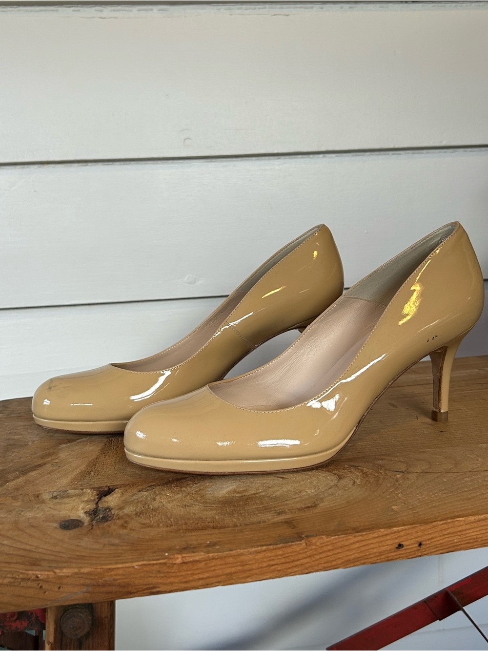 L.K. Bennett Camel Patent Leather Sledge Pumps 40.5 (9.5) - Picture 3 of 7